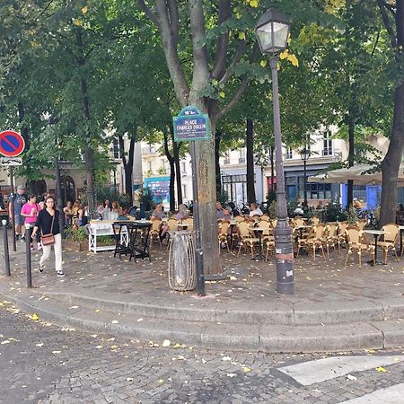 Studio Bien Equipe Au Calme A Montmartre Paris Exterior foto