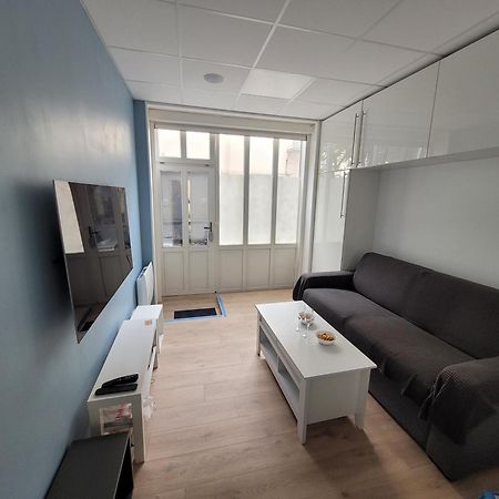 Studio Bien Equipe Au Calme A Montmartre Paris Exterior foto