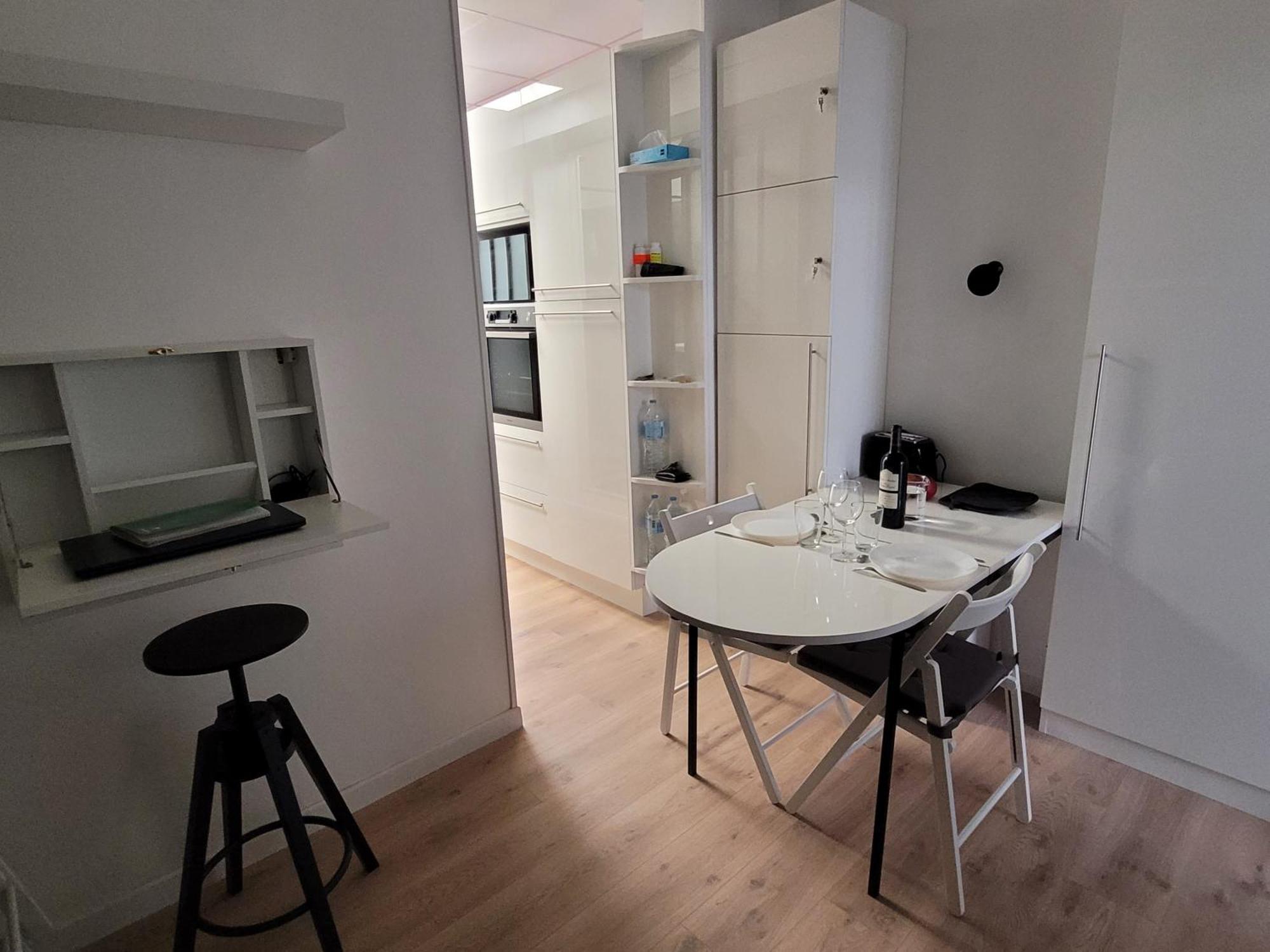Studio Bien Equipe Au Calme A Montmartre Paris Exterior foto